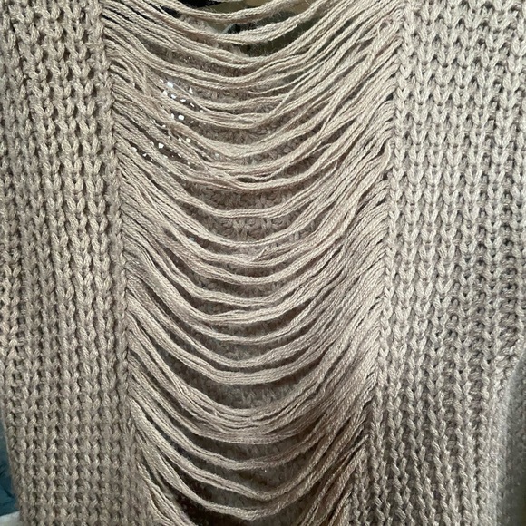 Guess distressed sweater - Picture 2 of 3